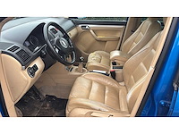 Volkswagen touran 2.0-16v fsi highline 2004 | 98-pr-kz i - afbeelding 9 van  15