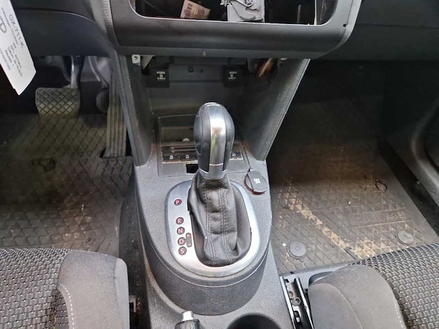 Volkswagen touran 2.0 tdi comfortline bluemotion, gx-711-k - afbeelding 7 van  9