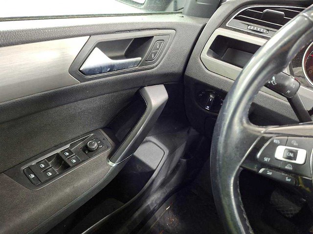 Volkswagen touran 2.0 tdi scr comfortline automaat, kd-365-j - afbeelding 11 van  13