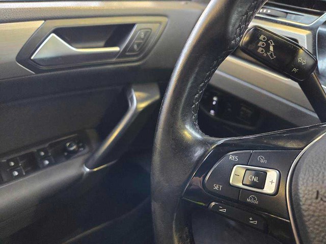 Volkswagen touran 2.0 tdi scr comfortline, jr-086-t - afbeelding 11 van  13