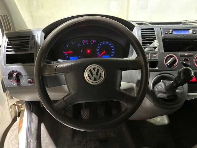 Volkswagen transporter 1.9 tdi 300 103pk 2005, 54-bz-gh - afbeelding 3 van  35