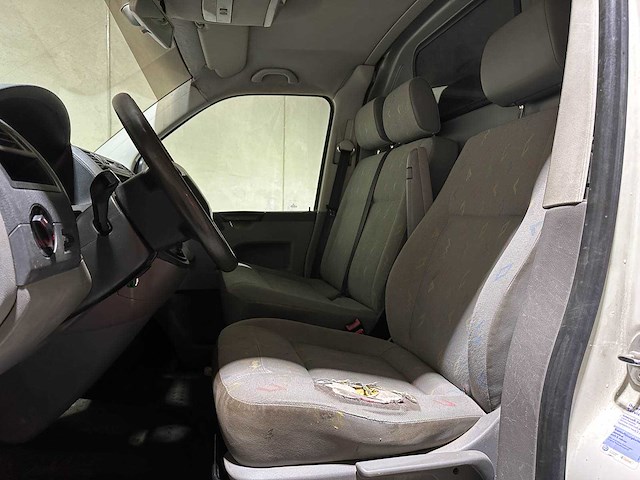 Volkswagen transporter 1.9 tdi 300 103pk 2005, 54-bz-gh - afbeelding 13 van  35