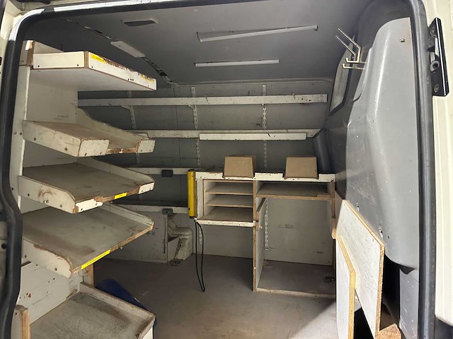 Volkswagen transporter 1.9 tdi 300 103pk 2005, 54-bz-gh - afbeelding 20 van  35