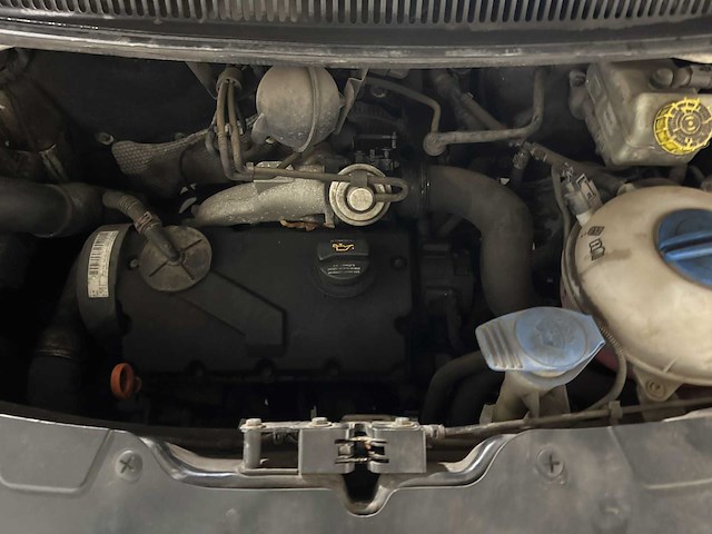 Volkswagen transporter 1.9 tdi 300 103pk 2005, 54-bz-gh - afbeelding 24 van  35