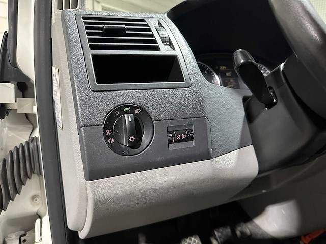 Volkswagen transporter 2.0 tdi l1h1 150pk 2010, 6-vhk-98 - afbeelding 6 van  35