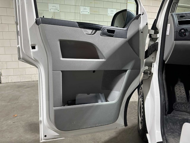 Volkswagen transporter 2.0 tdi l1h1 150pk 2010, 6-vhk-98 - afbeelding 13 van  35