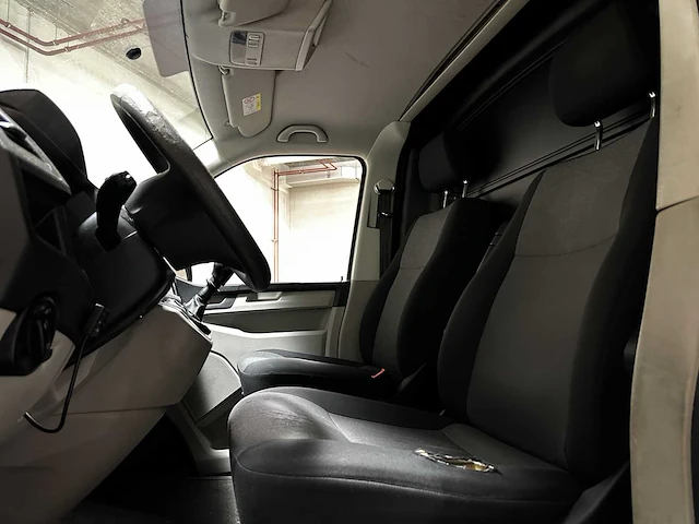 Volkswagen transporter 2.0 tdi l1h1 comfortline 150pk 2019 (origineel-nl), v-084-xr - afbeelding 16 van  51