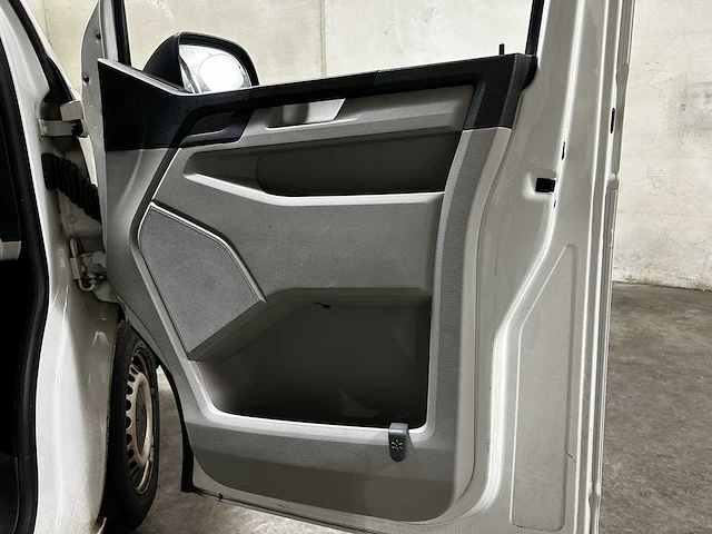 Volkswagen transporter 2.0 tdi l1h1 comfortline 150pk 2019 (origineel-nl), v-084-xr - afbeelding 24 van  51