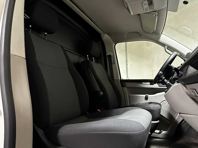 Volkswagen transporter 2.0 tdi l1h1 comfortline 150pk 2019 (origineel-nl), v-084-xr - afbeelding 25 van  51
