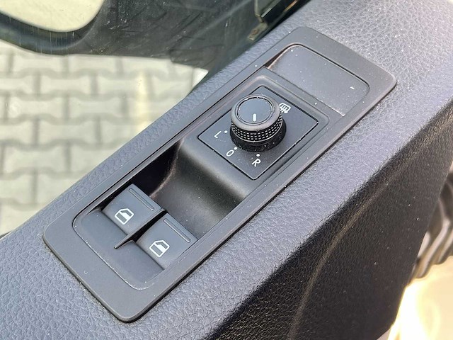 Volkswagen transporter 2.0 tdi l1h1 economy | v-707-kp - afbeelding 29 van  30
