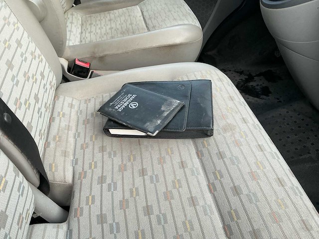 Volkswagen transporter 2.0 tdi l1h1 high.dc bedrijfswagen - afbeelding 27 van  39