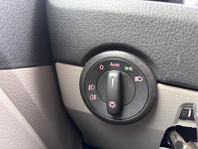 Volkswagen transporter 2.0 tdi l1h1 trendline rolstoel voorbereid, vfn-79-s - afbeelding 2 van  12