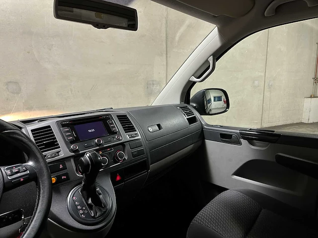 Volkswagen transporter 2.0 tdi l1h2 140pk 2015 (origineel-nl) automaat, vl-857-r - afbeelding 4 van  44
