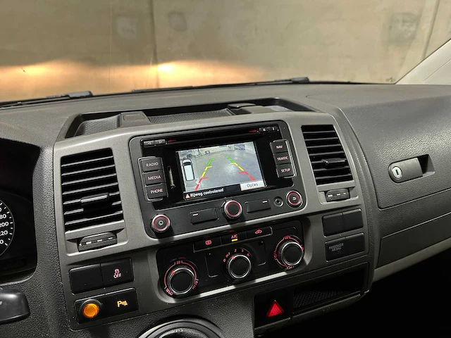 Volkswagen transporter 2.0 tdi l1h2 140pk 2015 (origineel-nl) automaat, vl-857-r - afbeelding 13 van  44