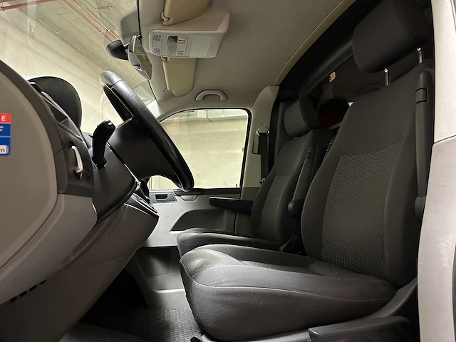 Volkswagen transporter 2.0 tdi l1h2 140pk 2015 (origineel-nl) automaat, vl-857-r - afbeelding 16 van  44