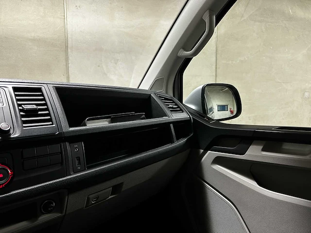 Volkswagen transporter 2.0 tdi l2h1 179pk 2015 (origineel-nl + 1e eigenaar) automaat, vs-398-b - afbeelding 19 van  59