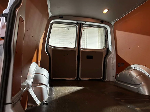 Volkswagen transporter 2.0 tdi l2h1 179pk 2015 (origineel-nl + 1e eigenaar) automaat, vs-398-b - afbeelding 28 van  59