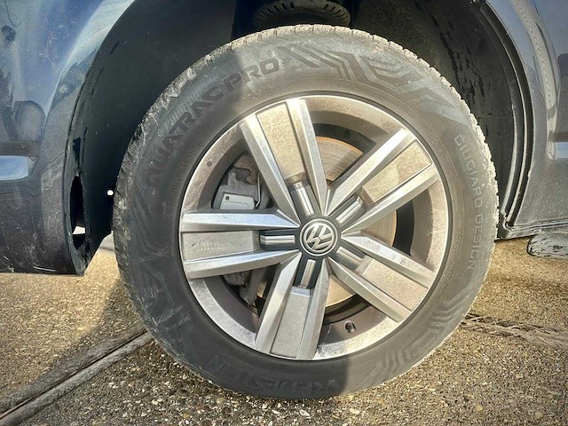 Volkswagen transporter 2.0 tdi l2h1 200pk! highline automaat, v-111-rv - afbeelding 10 van  13
