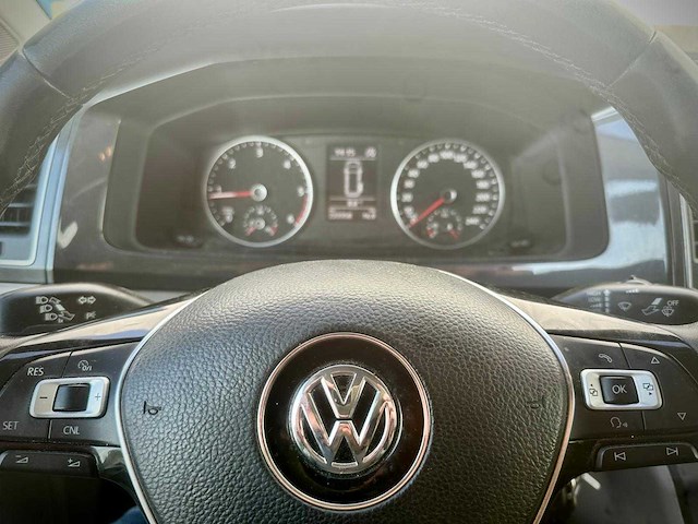 Volkswagen transporter 2.0 tdi l2h1 200pk! highline automaat, v-111-rv - afbeelding 9 van  13