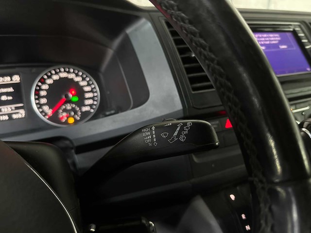 Volkswagen transporter 2.0 tdi l2h1 204pk dsg -automaat- 2018, vlf-25-x - afbeelding 17 van  44