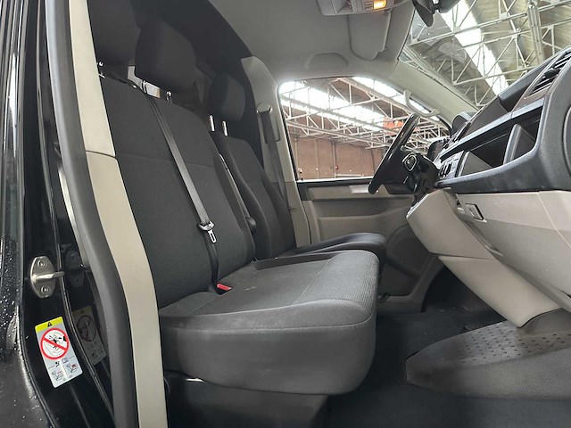 Volkswagen transporter 2.0 tdi l2h1 204pk dsg -automaat- 2018, vlf-25-x - afbeelding 35 van  44