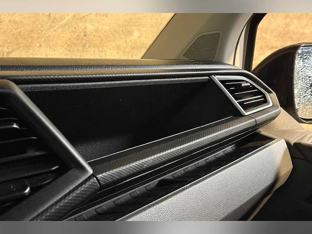 Volkswagen transporter 2.0 tdi l2h1 28 comfortline 150pk 2023, v-80-rls - afbeelding 28 van  37