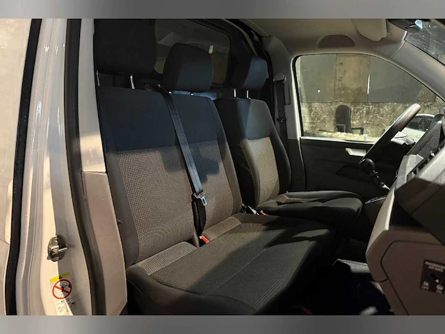 Volkswagen transporter 2.0 tdi l2h1 28 comfortline 150pk 2023, v-80-rls - afbeelding 30 van  37