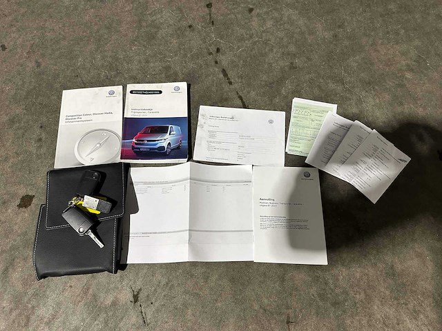 Volkswagen transporter 2.0 tdi l2h1 30 dc 6-persoons highline 150pk 2020 (origineel-nl), vgk-42-l bedrijfswagen - afbeelding 8 van  13