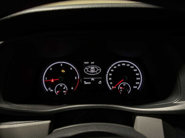 Volkswagen transporter 2.0 tdi l2h1 30 dc 6-persoons highline 150pk 2020 (origineel-nl), vgk-42-l bedrijfswagen - afbeelding 10 van  31