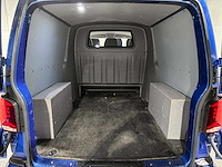 Volkswagen transporter 2.0 tdi l2h1 30 dc 6-persoons highline 150pk 2020 (origineel-nl), vgk-42-l bedrijfswagen - afbeelding 18 van  30