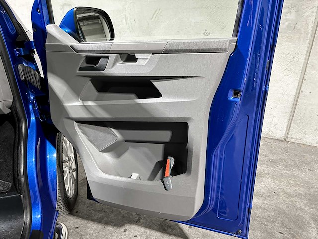 Volkswagen transporter 2.0 tdi l2h1 30 dc 6-persoons highline 150pk 2020 (origineel-nl), vgk-42-l bedrijfswagen - afbeelding 21 van  30