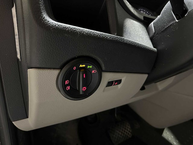 Volkswagen transporter 2.0 tdi l2h1 "automaat" highline 204pk 2018 (origineel-nl), v-921-sg bedrijfswagen - afbeelding 4 van  32