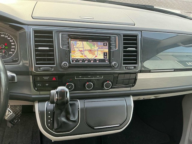 Volkswagen transporter 2.0 tdi l2h1 dc bedrijfswagen - afbeelding 3 van  31