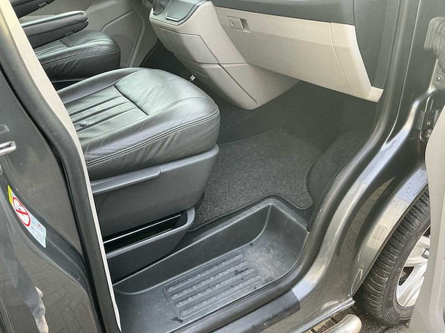 Volkswagen transporter 2.0 tdi l2h1 dc bedrijfswagen - afbeelding 8 van  31