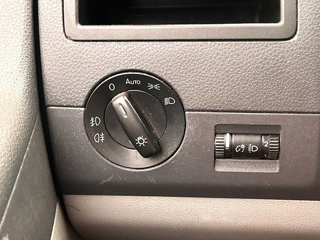 Volkswagen transporter 2.0 tdi l2h1 dc comfortline 2011 | 3-vrh-10 - afbeelding 18 van  40