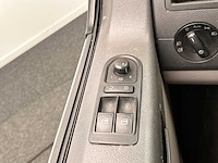 Volkswagen transporter 2.0 tdi l2h1 dc comfortline 2011 | 3-vrh-10 - afbeelding 22 van  40