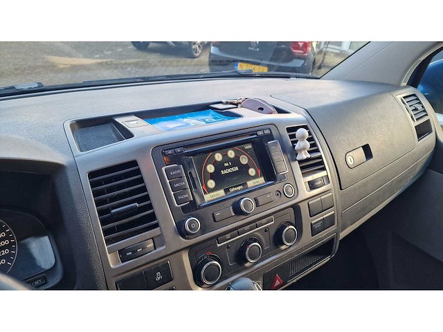 Volkswagen transporter 2.0 tdi l2h1 dc trendline | vg-652-p - afbeelding 4 van  17