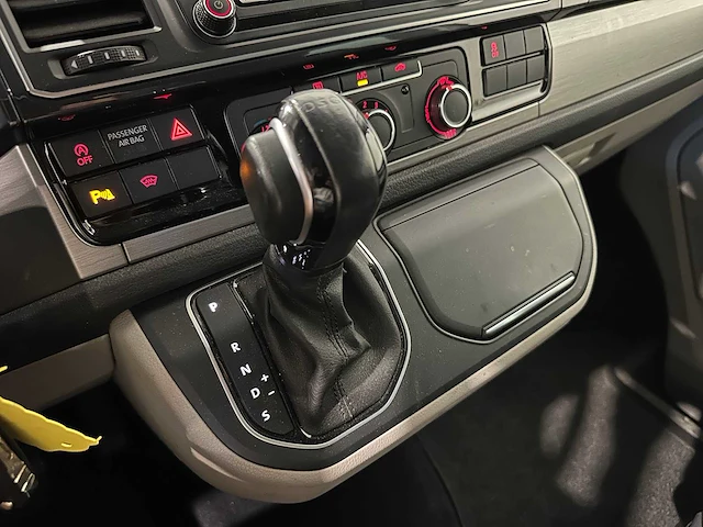 Volkswagen transporter 2.0 tdi l2h1 dubbel cabine 4 motion highline vbd-44-h - afbeelding 8 van  21
