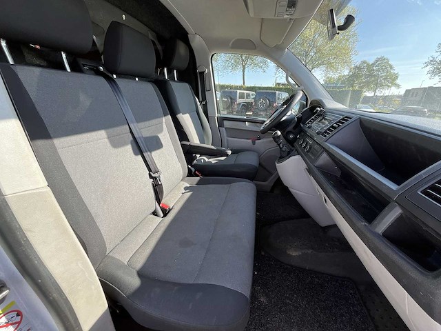Volkswagen transporter 2.0 tdi l2h1 highline 4-motion | vbv-49-v - afbeelding 17 van  25