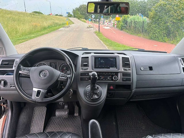 Volkswagen transporter 2.0 tdi l2h1 highline dc | vh-804-x i - afbeelding 3 van  5