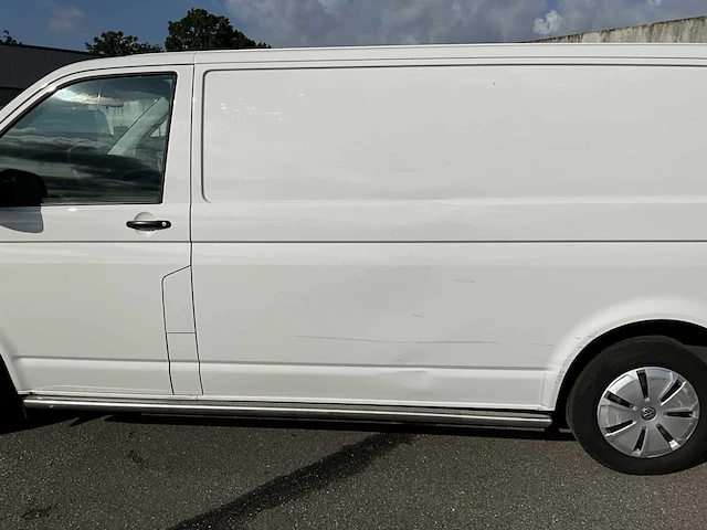Volkswagen transporter 2.0 tdi l2h1 xl 150pk 3-persoons 2023 v-03-rhd (35.404km) - afbeelding 3 van  24