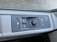 Volkswagen transporter 2.0 tdi l2h1 xl 150pk 3-persoons 2023 v-03-rhd (35.404km) - afbeelding 9 van  24