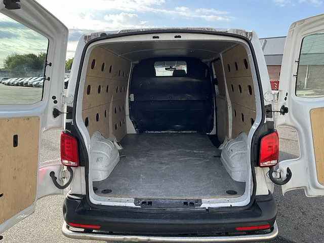 Volkswagen transporter 2.0 tdi l2h1 xl 150pk 3-persoons 2023 v-03-rhd (35.404km) - afbeelding 16 van  24