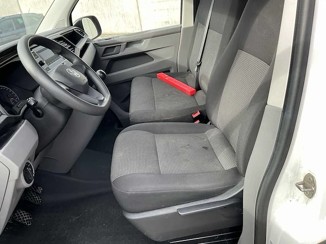 Volkswagen transporter 2.0 tdi l2h1 xl 150pk 3-persoons 2023 v-03-rhj (33.170km) - afbeelding 2 van  20