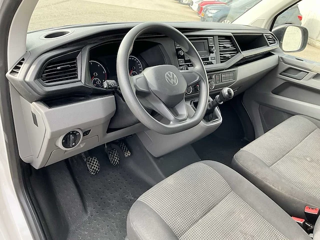 Volkswagen transporter 2.0 tdi l2h1 xl 150pk 3-persoons 2023 v-03-rhj (33.170km) - afbeelding 3 van  20