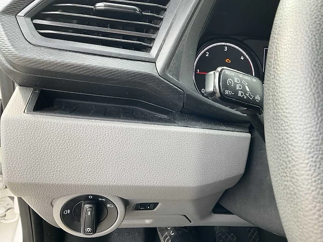 Volkswagen transporter 2.0 tdi l2h1 xl 150pk 3-persoons 2023 v-03-rhj (33.170km) - afbeelding 8 van  20