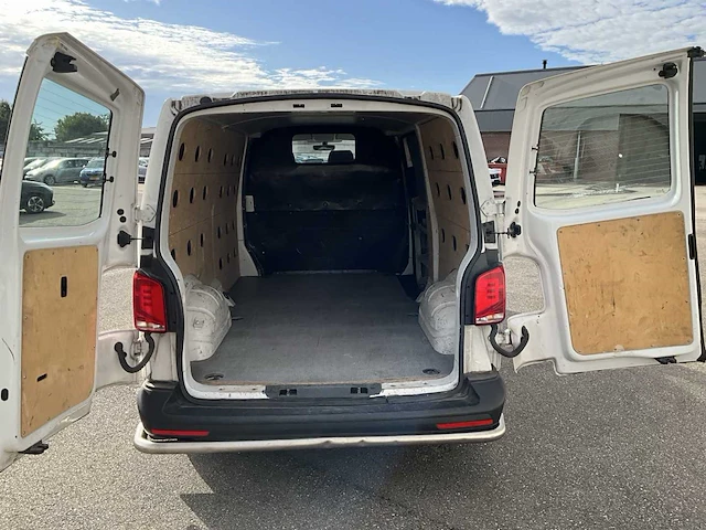 Volkswagen transporter 2.0 tdi l2h1 xl 150pk 3-persoons 2023 v-03-rhj (33.170km) - afbeelding 11 van  20