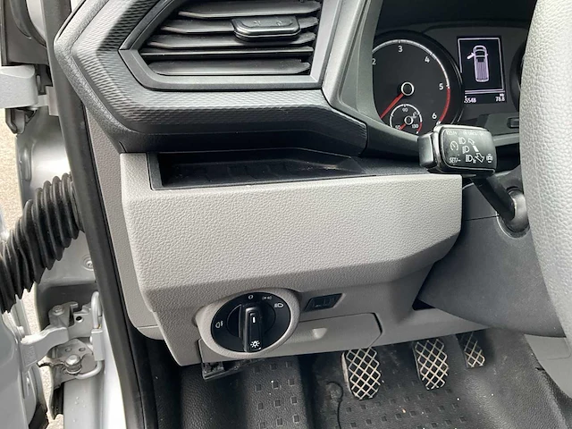 Volkswagen transporter 2.0 tdi l2h1 xl 150pk 3-persoons 2023 v-05-rgn (35.548km) - afbeelding 10 van  24