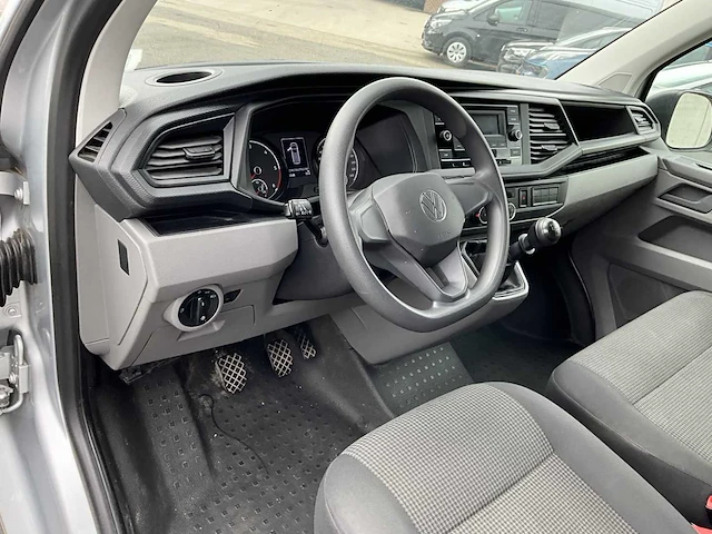 Volkswagen transporter 2.0 tdi l2h1 xl 150pk 3-persoons 2023 v-05-rgn (35.548km) - afbeelding 15 van  24