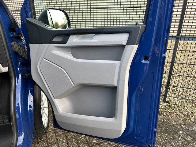 Volkswagen transporter 2.0 tdi trendline 3-persoons 150pk 2018 (origineel-nl), v-476-ks - afbeelding 24 van  35